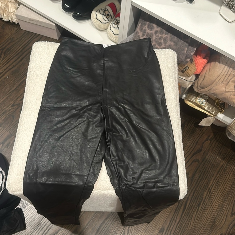 Leather leggings